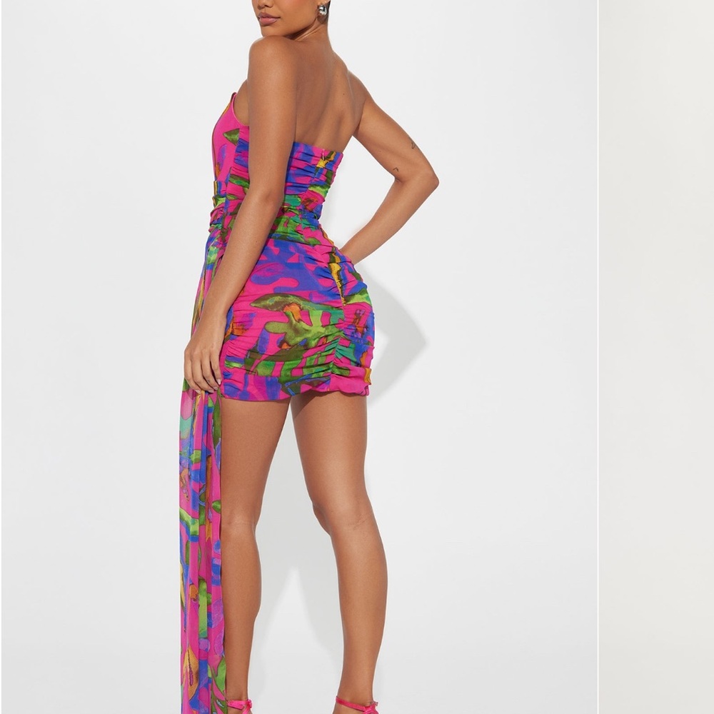 Fashion Nova Vibrant Strapless Mini Dress. Never worn,New with tags! - Picture 2 of 2